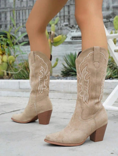 Bota Texana Camel Bordada Media Caña Kica