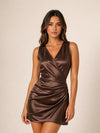 Vestido De Fiesta Corto Raso Cuello V Con Detalle Kica Chocolate Raso S